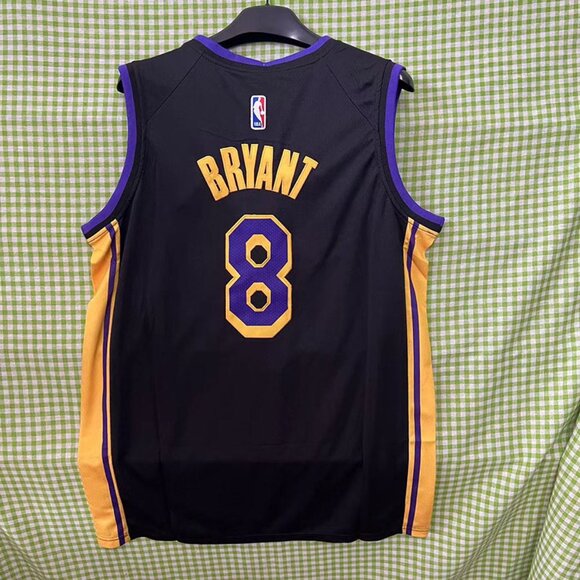 Nike Los Angeles Lakers #8 Kobe Bryant Black Black Mamba Swingman Jersey - Picture 4 of 6
